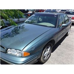 96 Pontiac Bonneville 4 Dr  Sedan - T - START