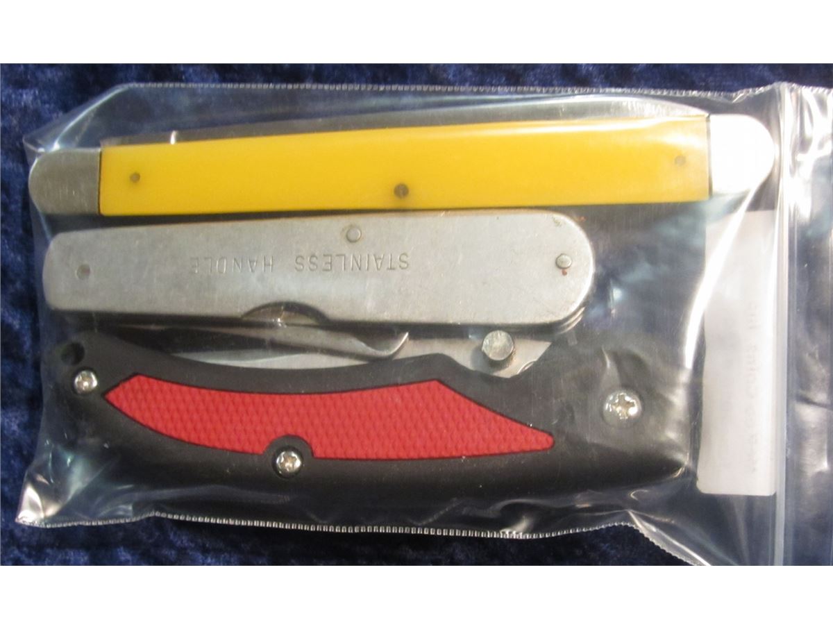 760. Kutmaster U.S.A. Knife with broken blade; Frost Cutlery Folding