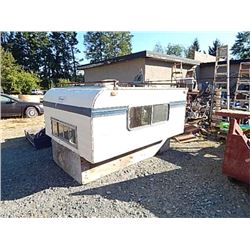 CAMPER