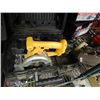 Image 1 : DEALT 18V SAW, CHARGER & BATTERY