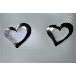 14K WHITE GOLD HEART-SHAPED EARRINGS