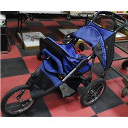 SAFETY FIRST JOGGING STROLLER W/ REVERSIBLE SEAT