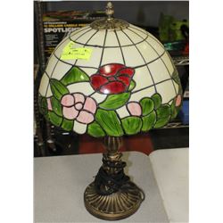 ANTIQUE TIFFANY STYLE LAMP
