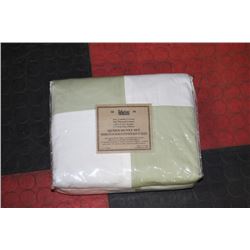 500 THREAD COUNT WHITE / GREEN DUVET SET