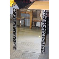 BLACK BATHROOM MIRROR