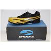 Image 1 : BROOKS SIZE 10.5 MENS CLEATS