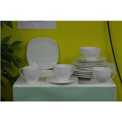 20 PIECE BONE CHINA DINNERWARE SET