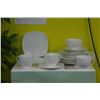 Image 1 : 20 PIECE BONE CHINA DINNERWARE SET