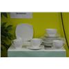 Image 1 : 20 PIECE BONE CHINA DINNERWARE SET