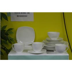 20 PIECE BONE CHINA DINNERWARE SET