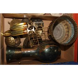 BOX OF BRASS ITEMS
