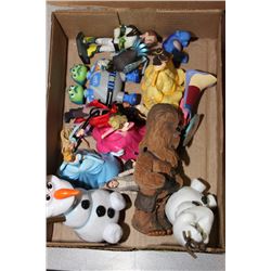SMALL TRAY OF DISNEY FIGURES