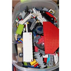 PLASTIC CONTAINER FULL OF LEGO