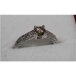 #25 14K WHITE GOLD DIAMOND RING