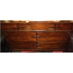 SHOWHOME 9 DRAWER DRESSER