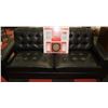 Image 1 : BLACK LEATHER DESIGNER SOFA