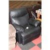 Image 3 : BLACK LEATHERETTE ELECTRIC RECLINING SOFA CHAIR