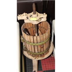 VINTAGE WINE MAKER
