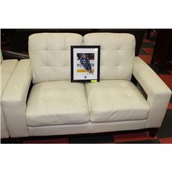 SHOWHOME OFF WHITE DESIGNER LOVE SEAT