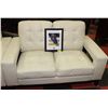 Image 1 : SHOWHOME OFF WHITE DESIGNER LOVE SEAT
