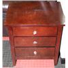 Image 1 : SHOWHOME WOOD 3 DRAWER NIGHT STAND