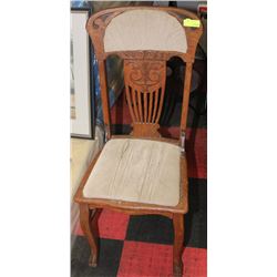 VINTAGE OAK CARVED CHAIR