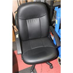 BLACK OFFICE HYDRAULIC LIFT OFFICE CHAIR