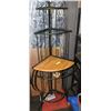 Image 1 : CORNER WOOD BAKERS RACK