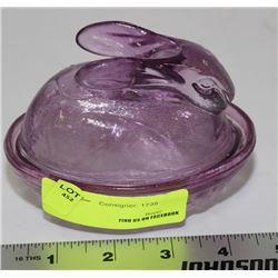 ESTATE PINK GLASS RABBIT ON NEST DISH