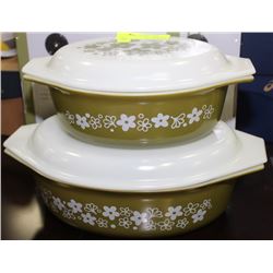 VINTAGE PYREX 2 PC BOWL SET