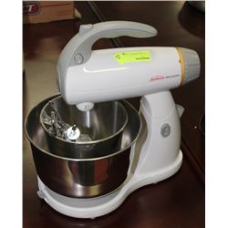 SUNBEAM MIXMASTER W 2 BOWLS