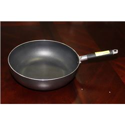 LARGE FRYING PAN