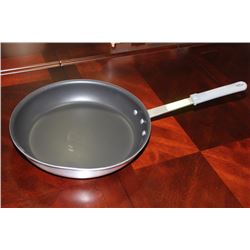 TRAMONTINA COMMERCIAL FRYING PAN