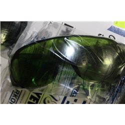CASE OF SAFE SAFETY GLASSES T1800 GREEN LENS