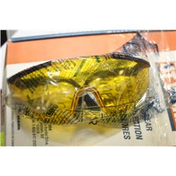 CASE OF LEADER SAFETY GLASSES AMBER/BQ LENS