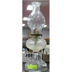 ESTATE GLASS OIL LAMP