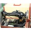 Image 1 : VINTAGE SINGER PORTABLE SEWING MACHINE