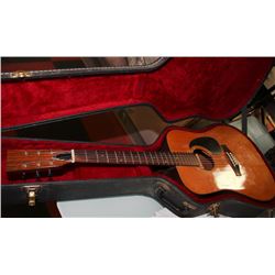 ACOUSTIC GUITAR AND CASE
