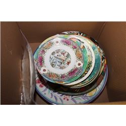 ESTATE BOX OF COLLECTIBLE PLATES AND PLATTERS