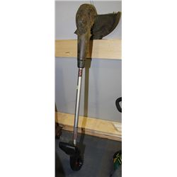 B&D ELECTRIC GRASS TRIMMER