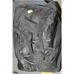 INFLATABLE BOAT; FITS 6 - NEEDS AN OAR