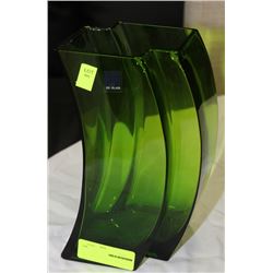 ESTATE GREEN GLASS VASE