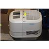 Image 1 : HOLMES 3-SPEED PORTABLE HUMIDIFIER ON