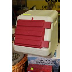 ANIMAL FOOD CONTAINER