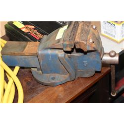 #125 WORKBENCH VICE