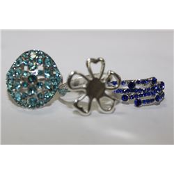 SMALL JEWELLRY BOX WITH 3 FASHION RINGS