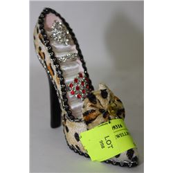 LADIES SHOE JEWELLRY DISPLAY