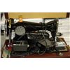 Image 1 : SEWING MACHINE