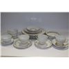 Image 1 : 22 KARAT GOLD TRIM DISH SET INCLUDES 3 PLATES,