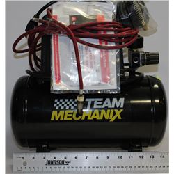 2 GALLON TEAM MECHANIX AIR COMPRESSOR